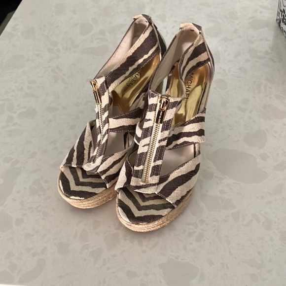 Cute Safari, Michael Kors wedges tan, brown striped - Picture 2 of 6